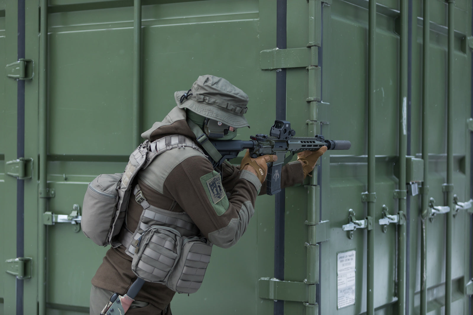 Ruotsalainen SVS 12 taisteluliivi taskuilla, vihreä, ylijäämä