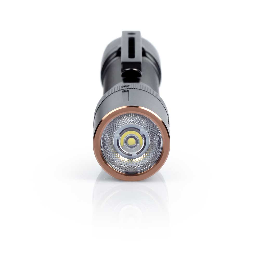Fenix E20 V2.0 käsivalaisin