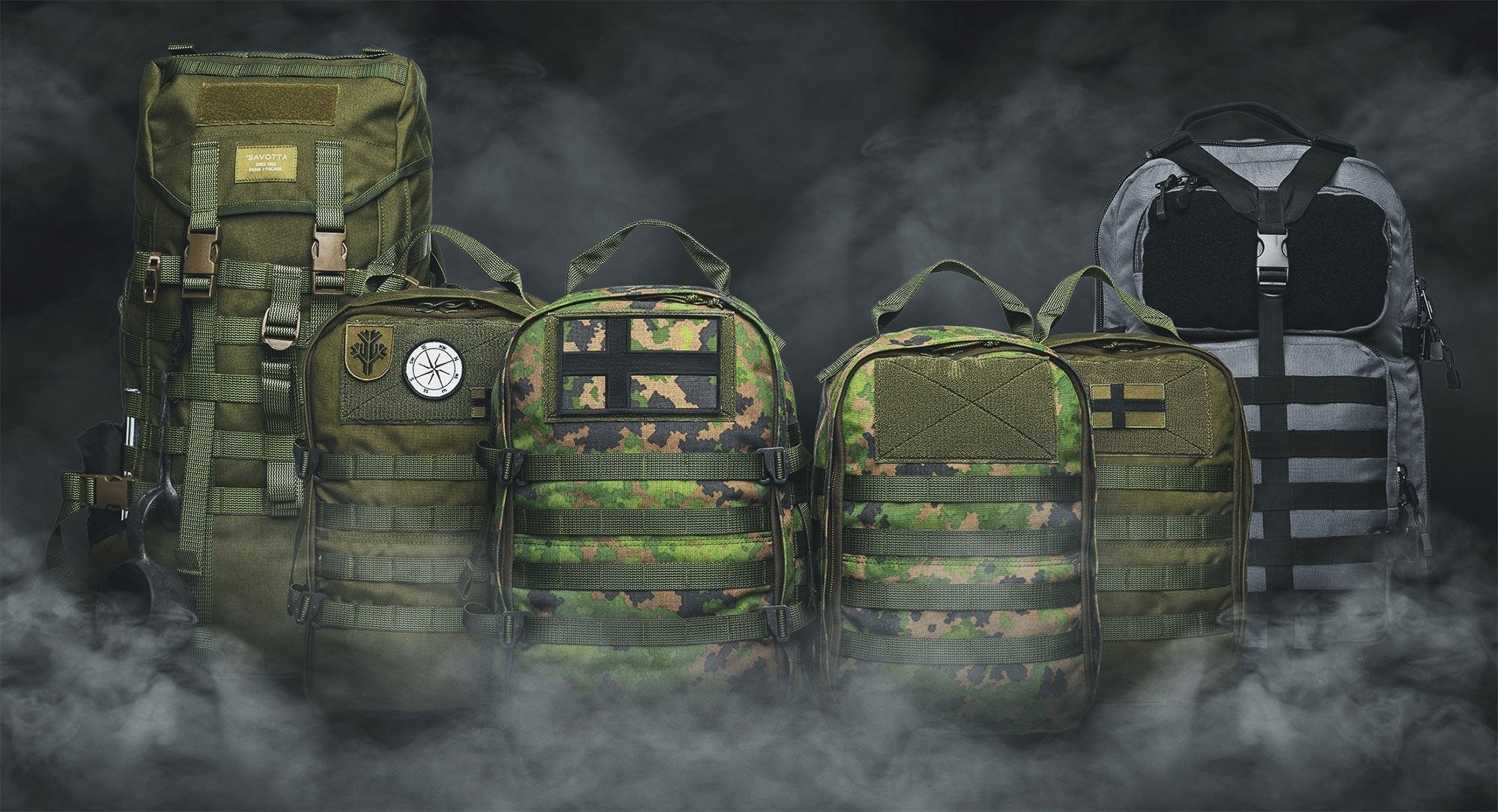 Varusteleka Suomen lippumerkki, 154 x 94 mm, M05 metsäkuvio