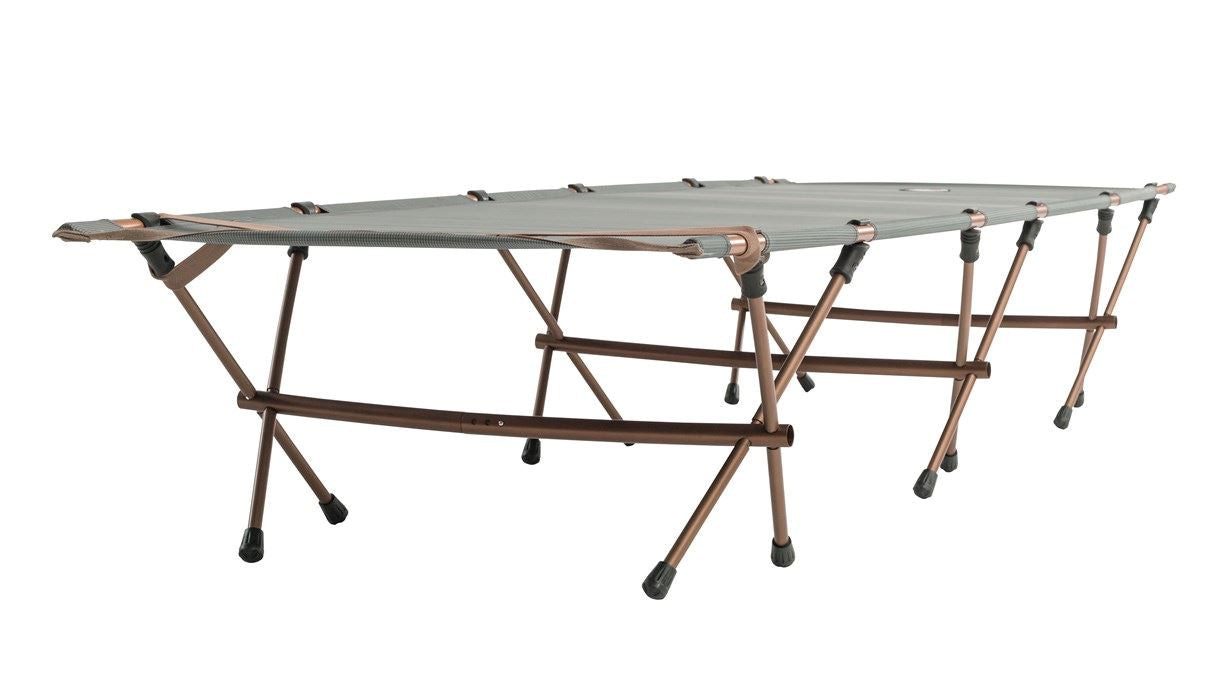 The transverse tubing can be used to keep long items off the ground.