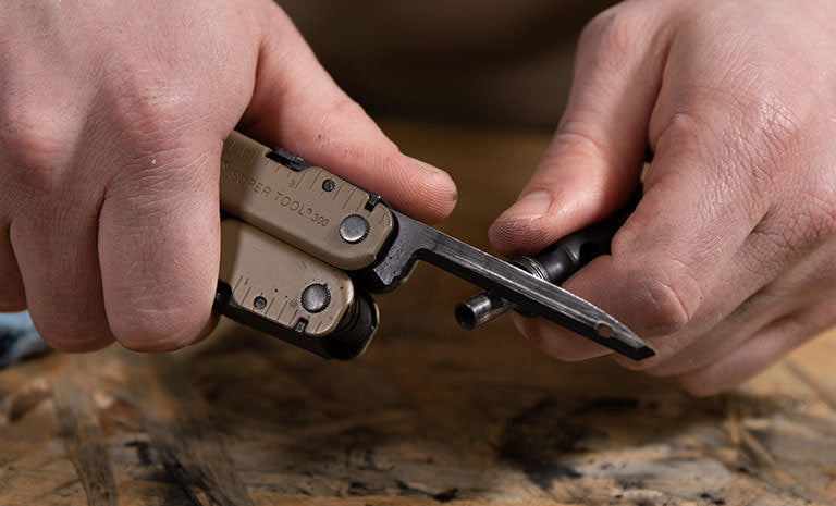 Leatherman Super Tool 300M monitoimityökalu, musta