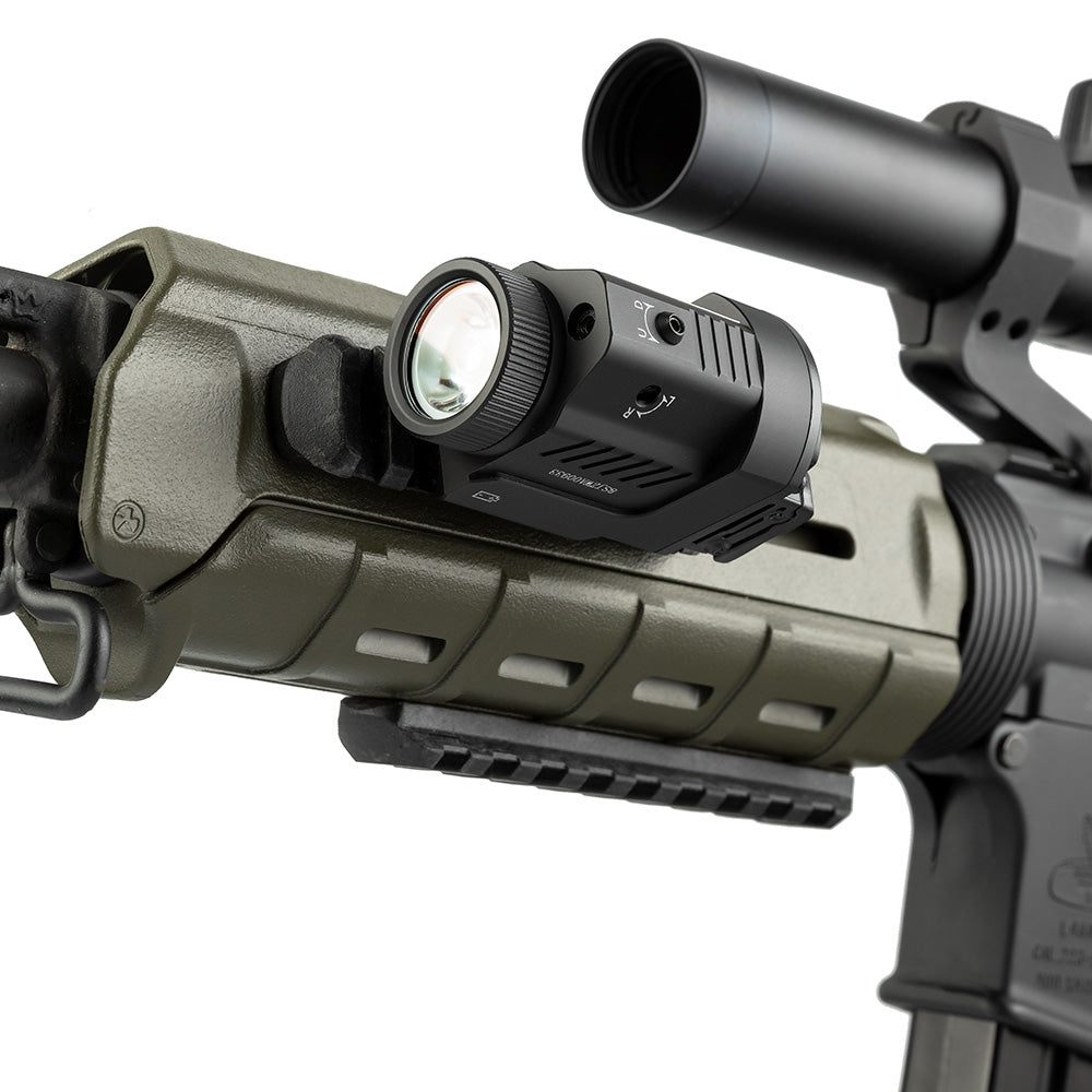 Fenix GL22 asevalo punaisella laserilla