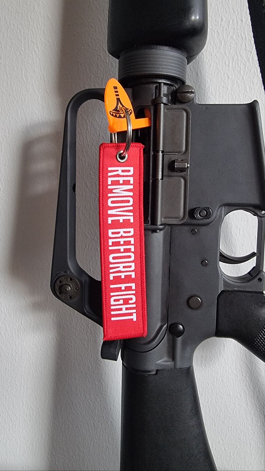 key-tag-remove-before-fight-0675c4aec2b87b.jpg