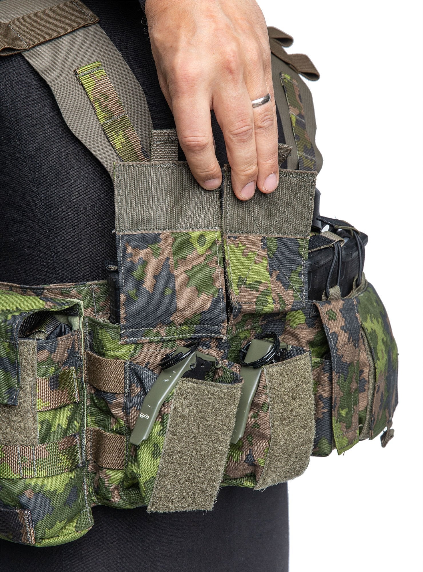 mayflower-uw-chest-rig-the-pusher-gen-vi-067d19f0b2ba47.jpg