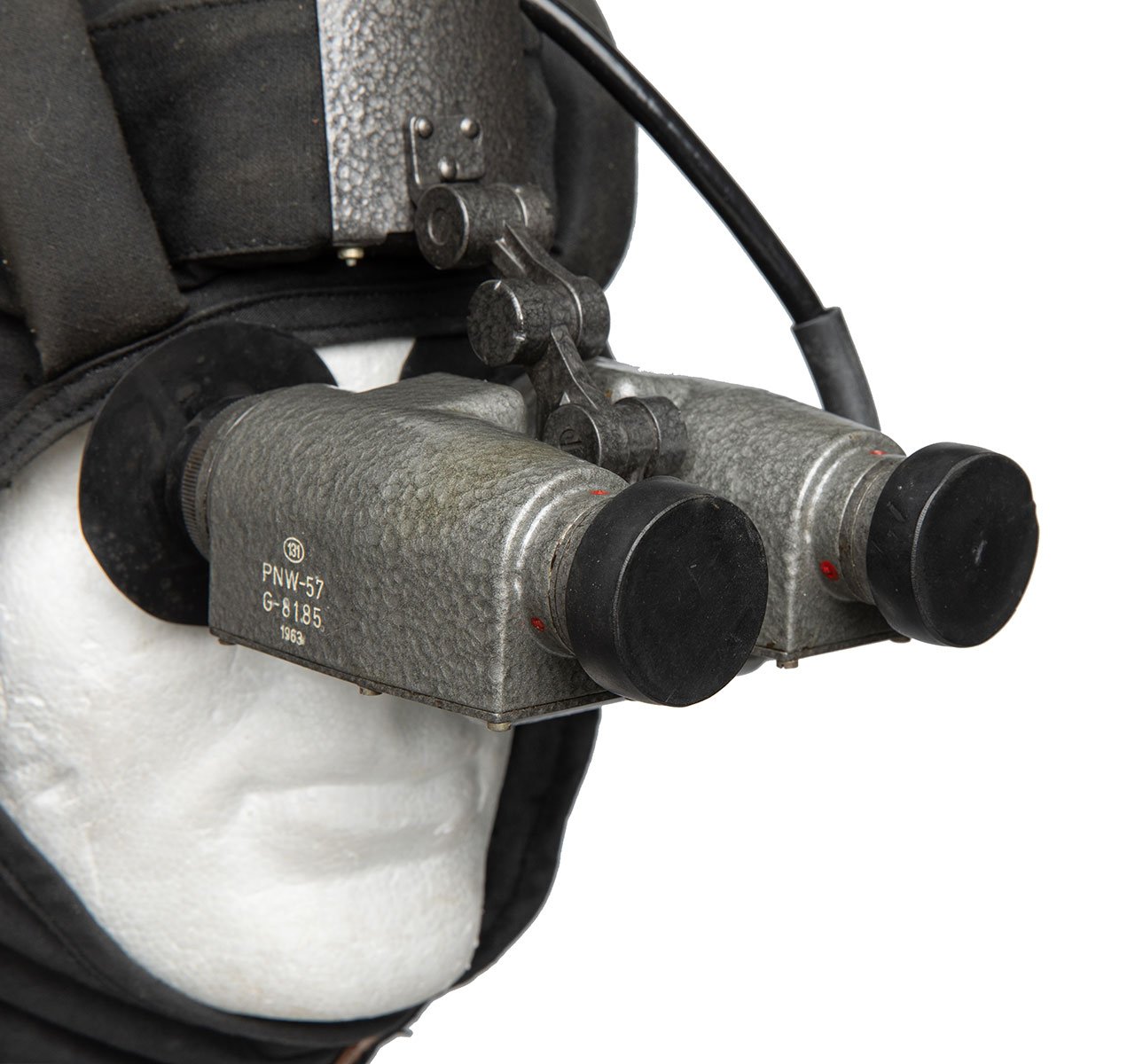 Polnischer PNW 57 Panzerhelm mit Nachtsichtgerät, Überschuss