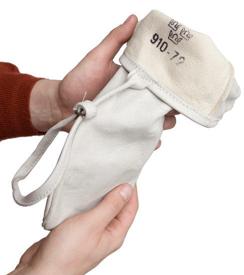 Swedish leather mittens, white, surplus