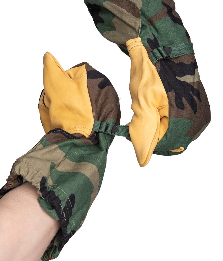 US M-1965 shell mittens with trigger finger, surplus