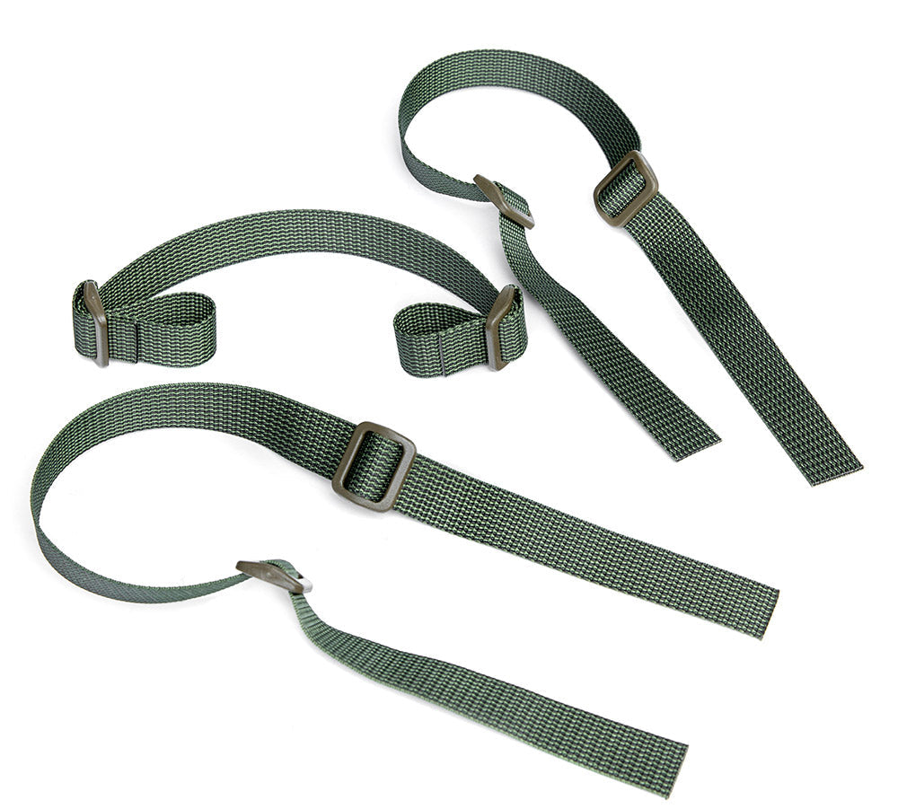 Główna torba posiada trzy paski do przenoszenia; możesz je zamocować (lub zostawić luzem) gdzie tylko chcesz.