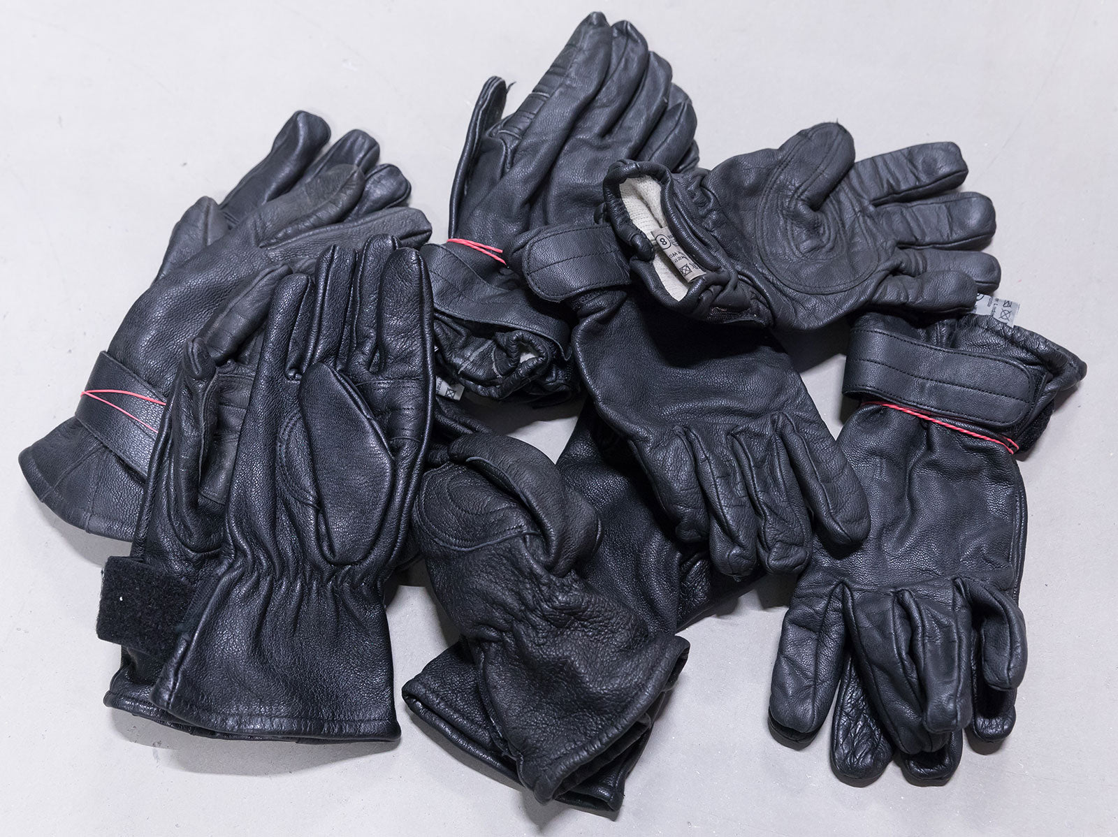 Austrian leather gloves, lined, surplus