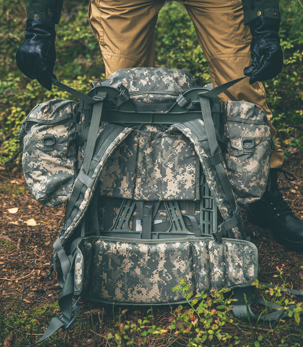 US MOLLE II rinkka rangalla ja sivutaskuilla, UCP, ylijäämä