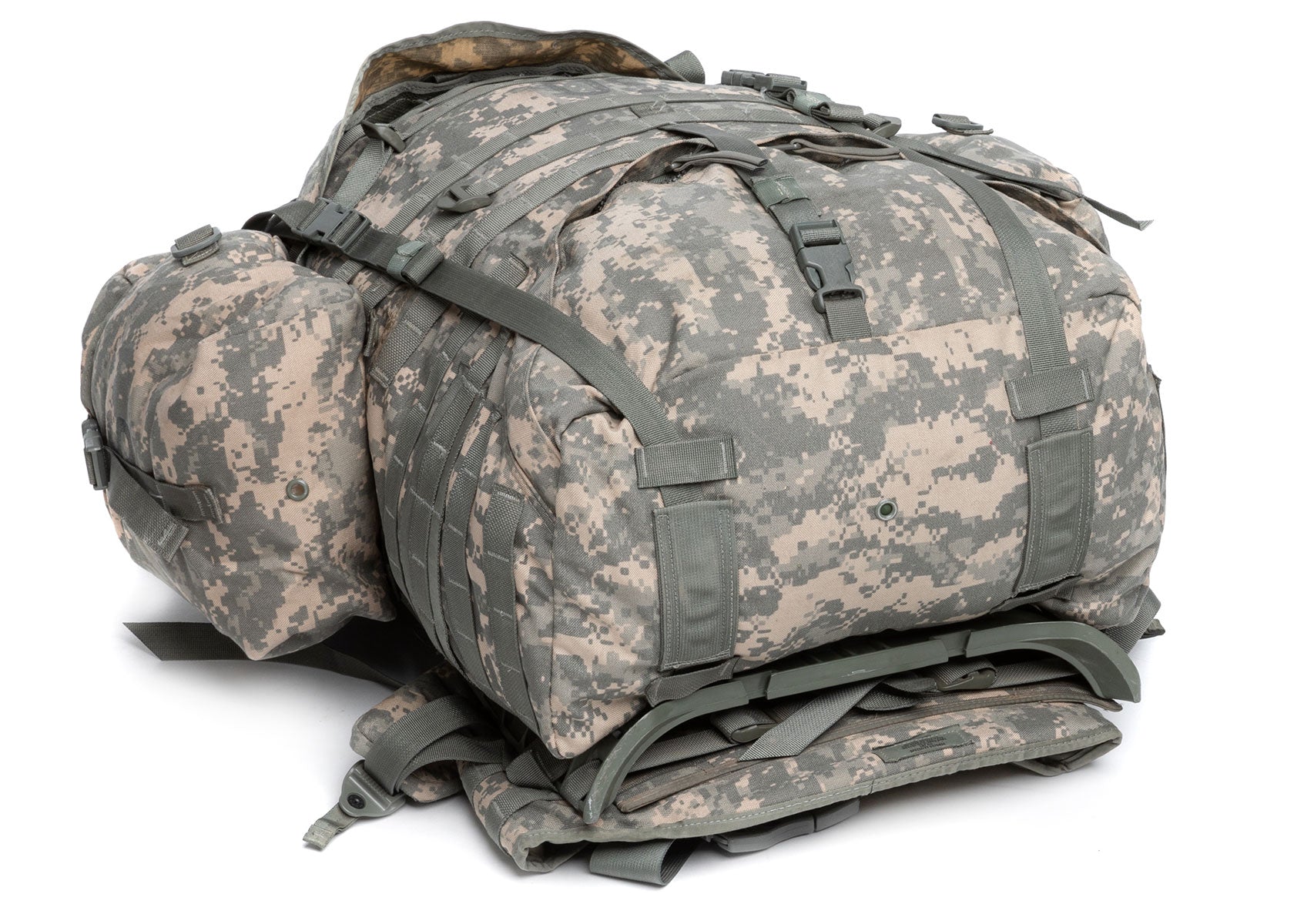US MOLLE II rinkka rangalla ja sivutaskuilla, UCP, ylijäämä