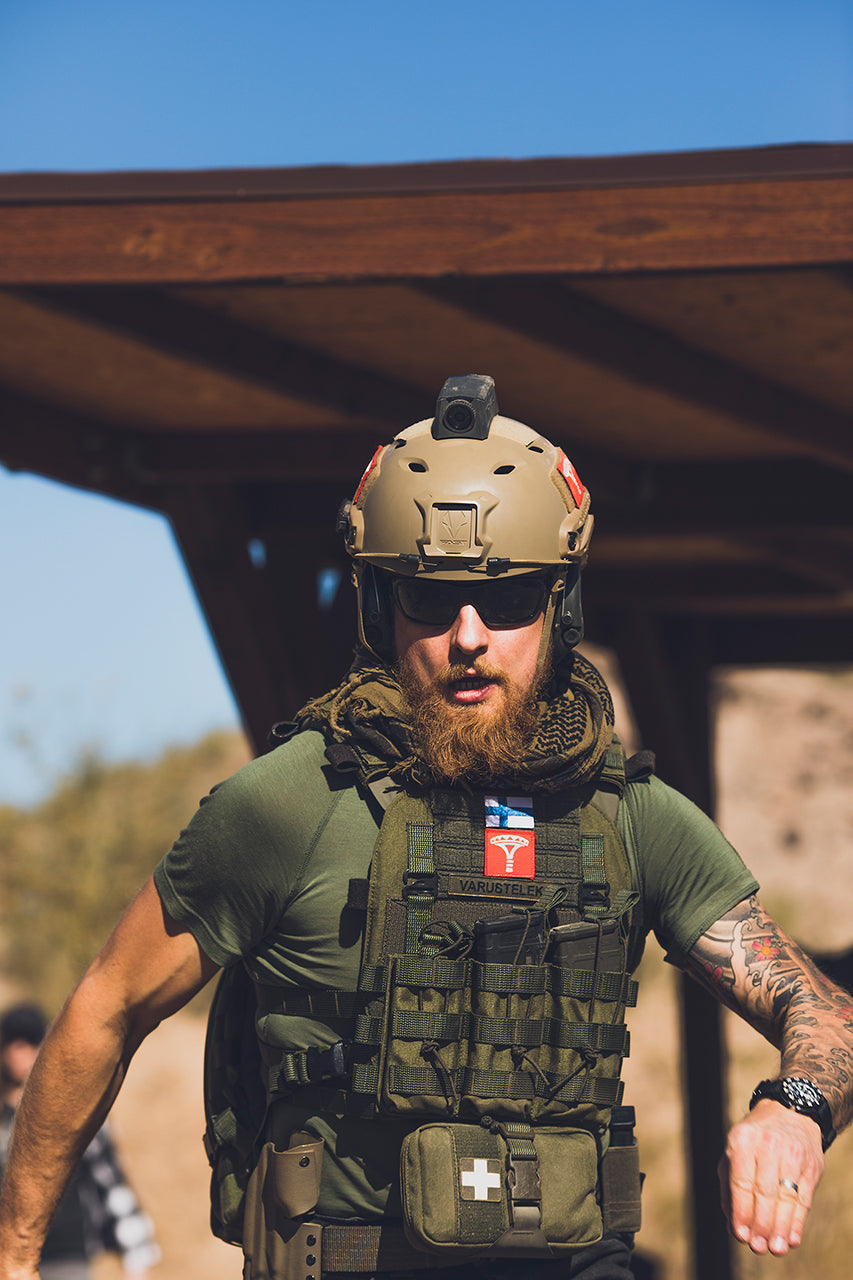 Varusteleka PC18 Plate Carrier, PALS Cummerbund