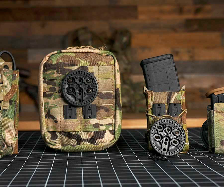 blade_tech_direct_to_molle_mount_long_2_pack-065cf4f4a48112.jpg