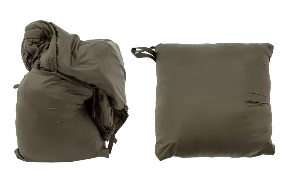 carinthia_poncho_system-065e9a36faf95a.jpg