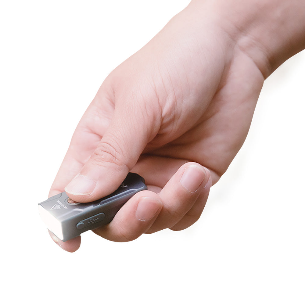fenix_e03r_rechargeable_key_chain_flashlight_v20-064ff08a3bc24f.jpg