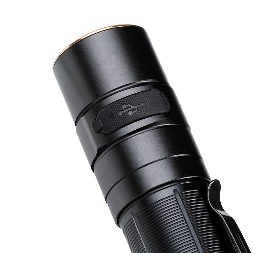 fenix_e35r_v30_flashlight-0650aab70cc58b.jpg