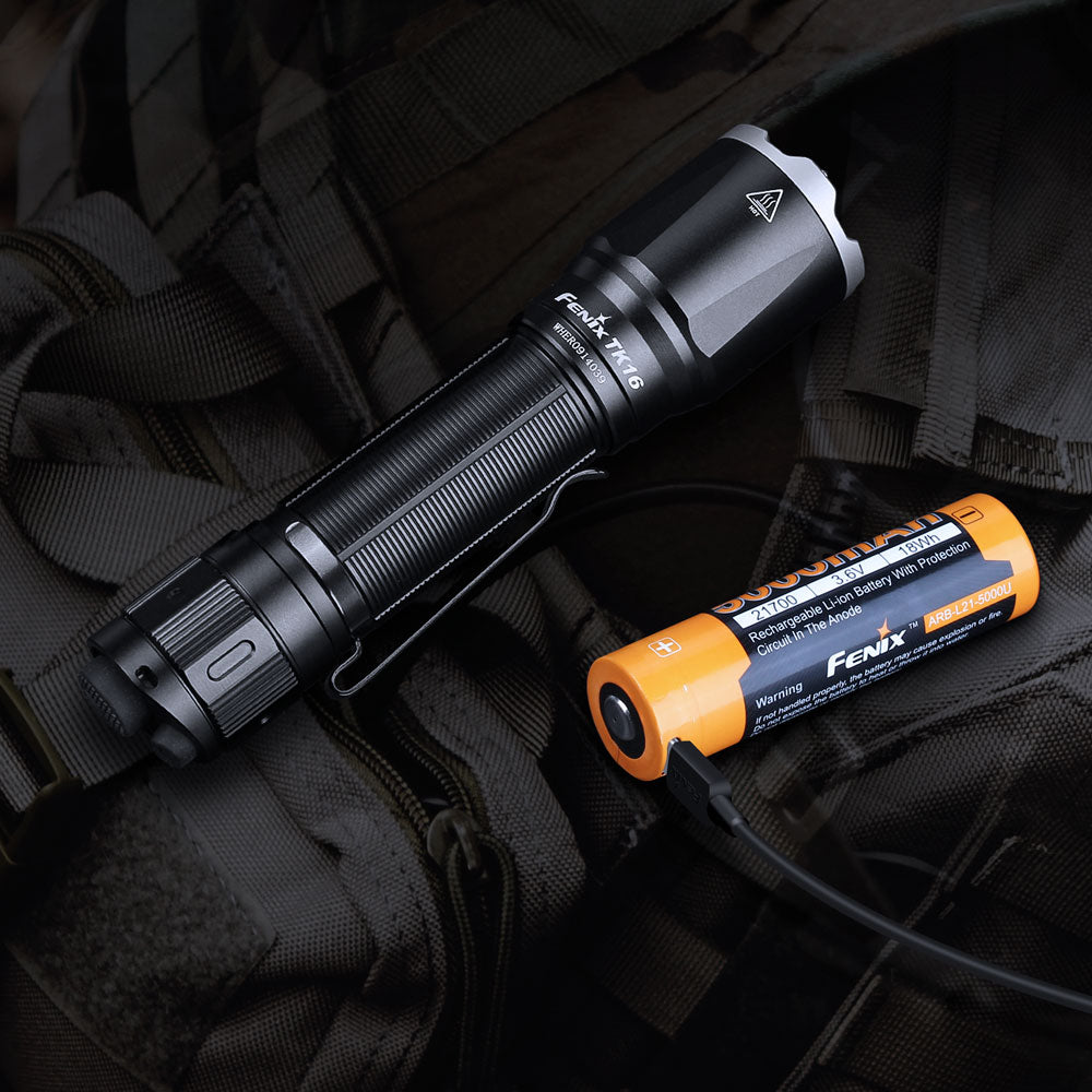 fenix_tk16r_v20_flashlight-0650aac7a52cc4.jpg