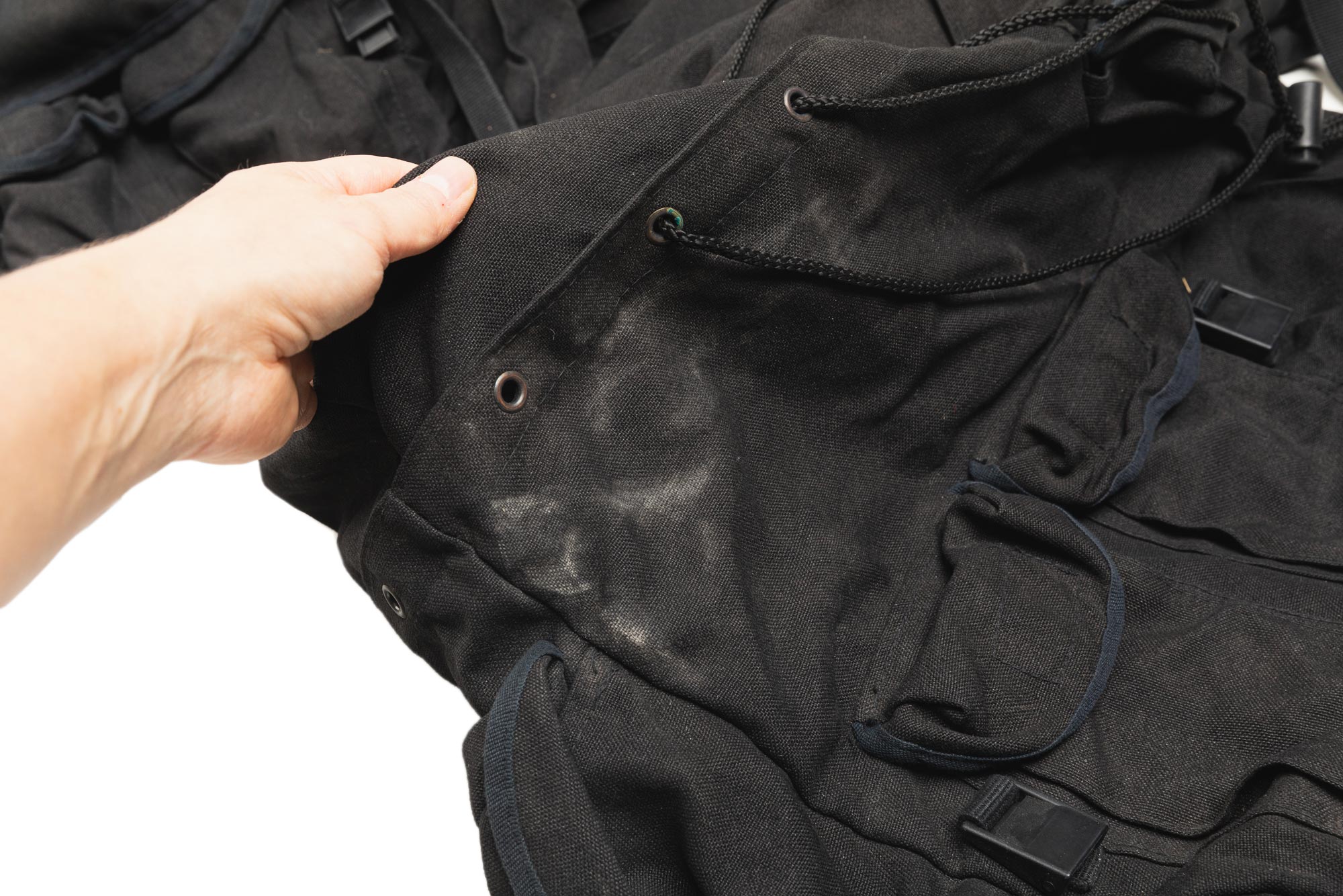 italian_navy_backpack_surplus-065326f799ac17.jpg