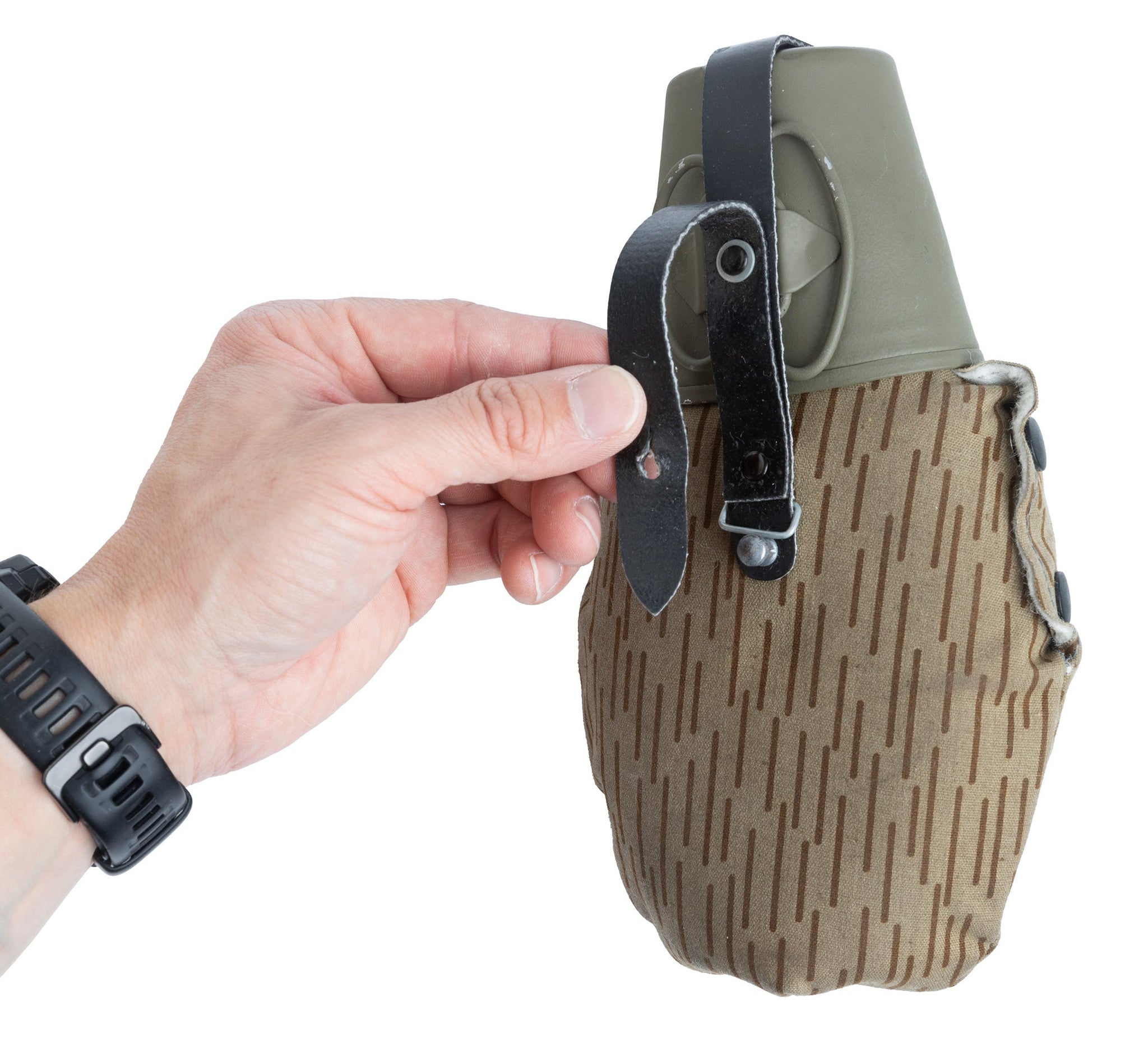 nva-canteen-with-strichtarn-pouch-unissued-066d1c8ca42df1.jpg