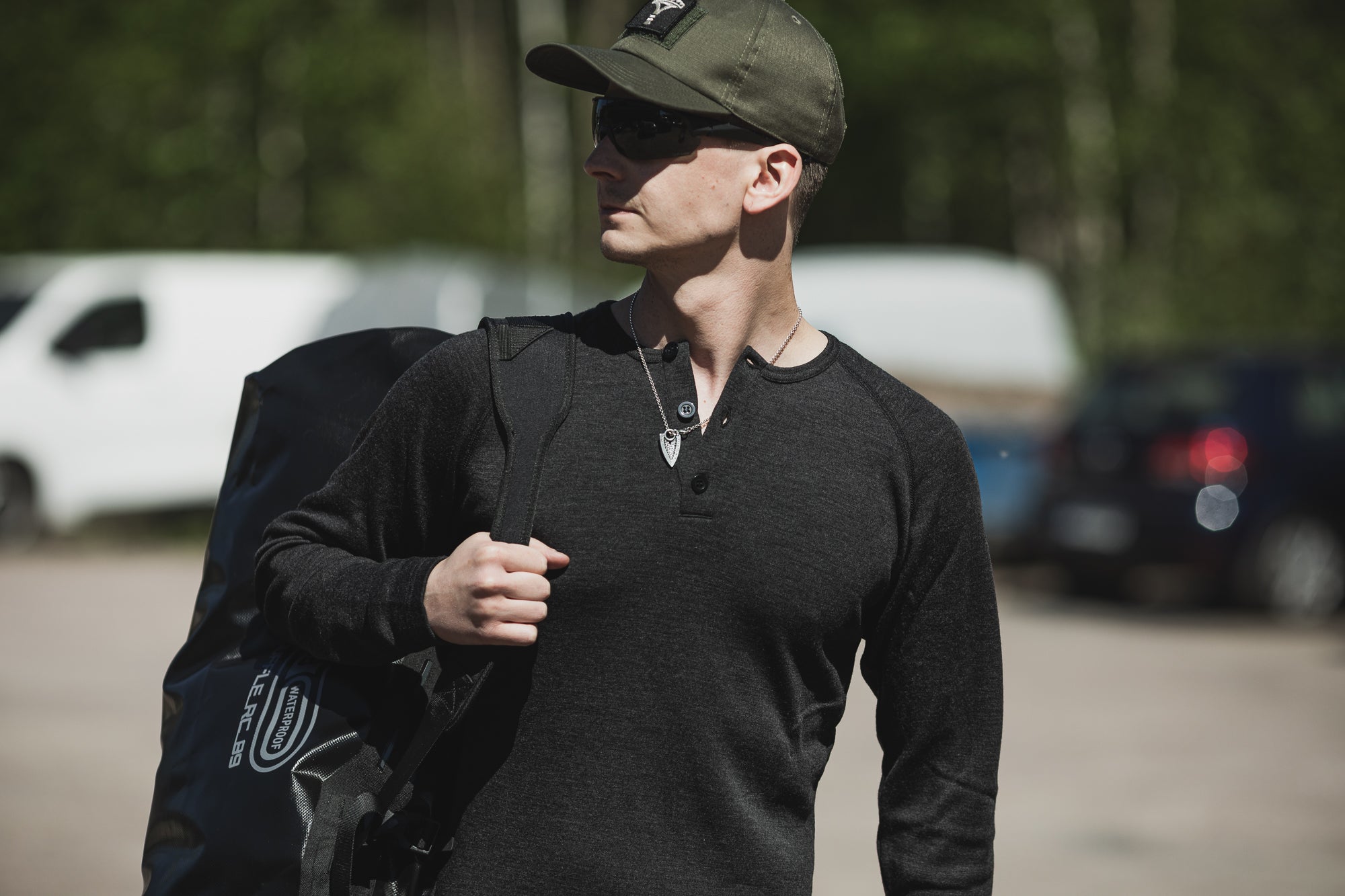 sarma_henley_shirt_merino_wool-0665098b5ed81d.jpg