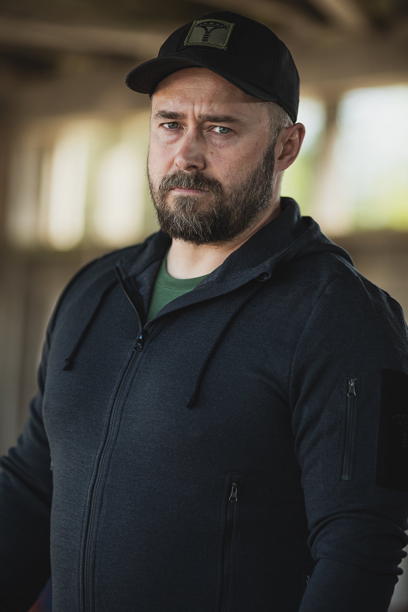 sarma_merino_wool_hoodie-0664ddaeaa5f7c.jpg