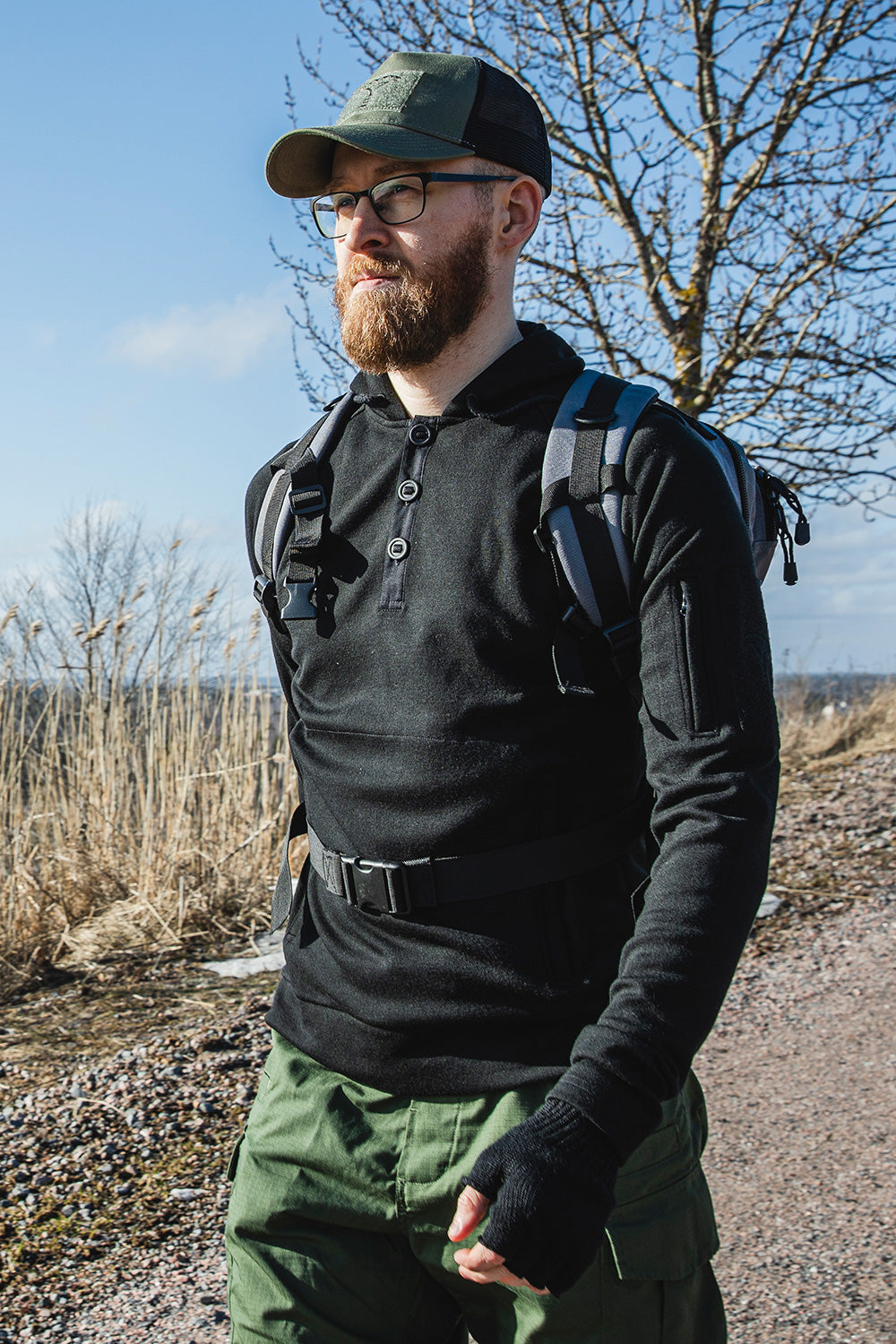 sarma_merino_wool_hoodie_with_buttons-066150483081d2.jpg