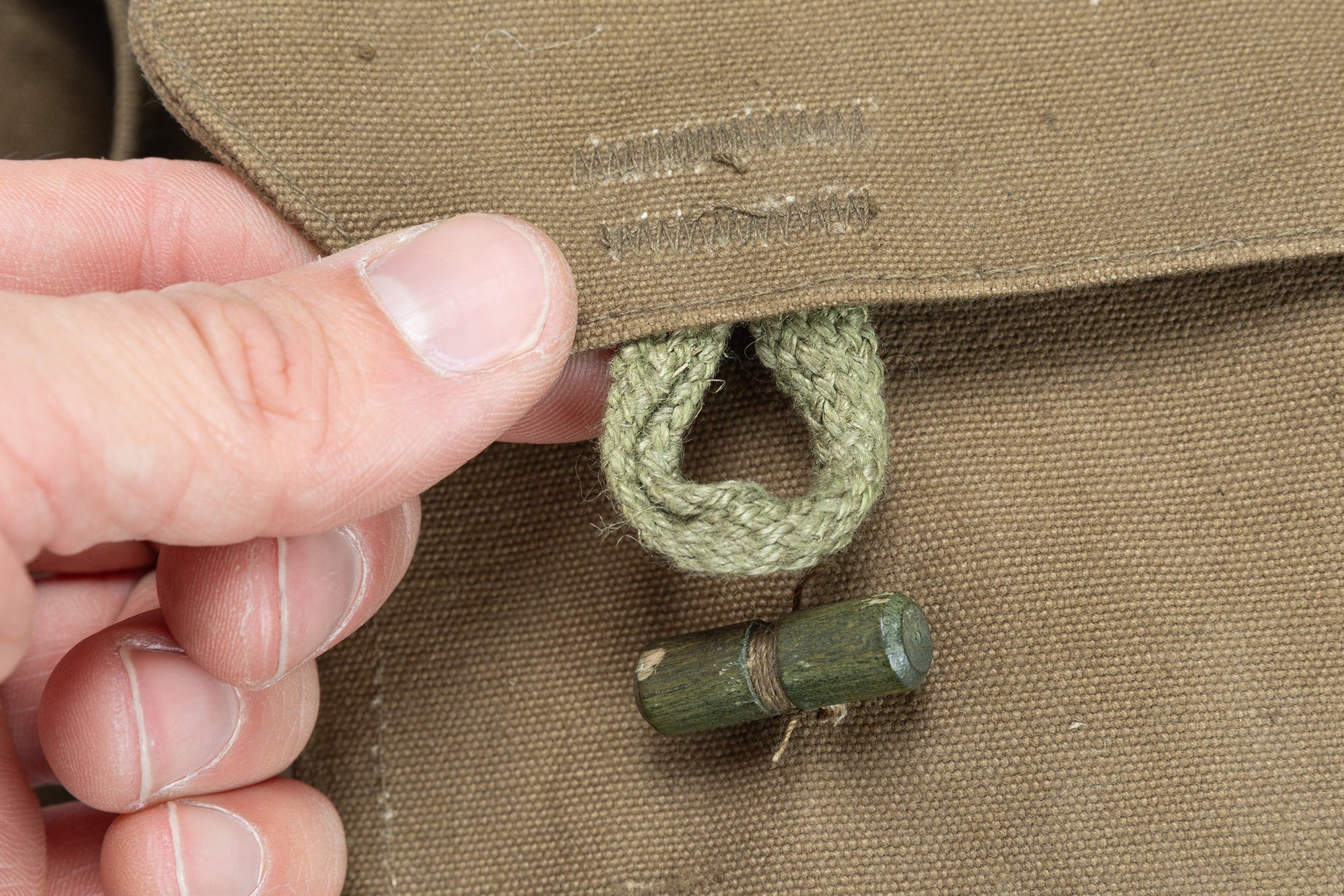sidepack_for_gas_mask_wide_cz-0650d8ef26c792.jpg