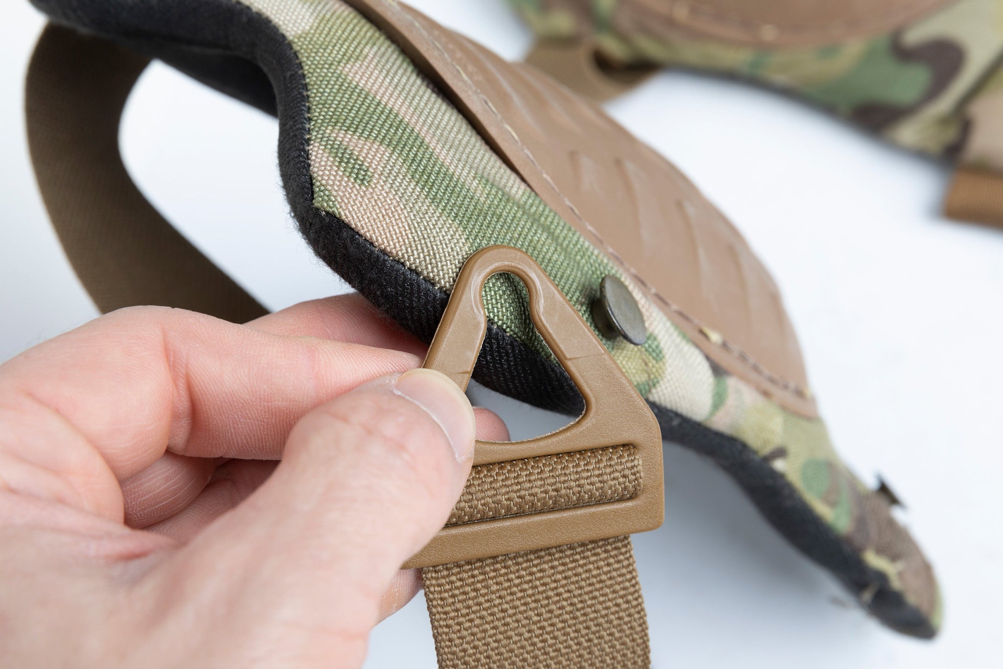us-gi-combat-knee-pads-multicam-surplus-06740895b9a432.jpg