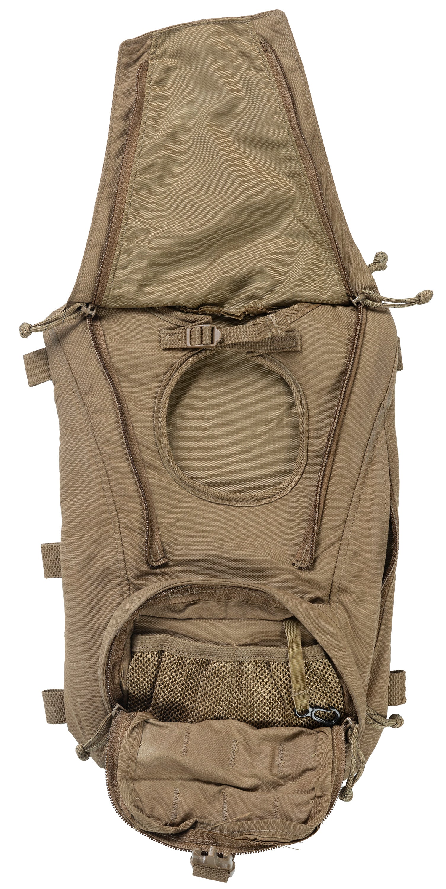 usmc_filbe_hydration_carrrier_coyote_surplus-066a39c9d7463f.jpg