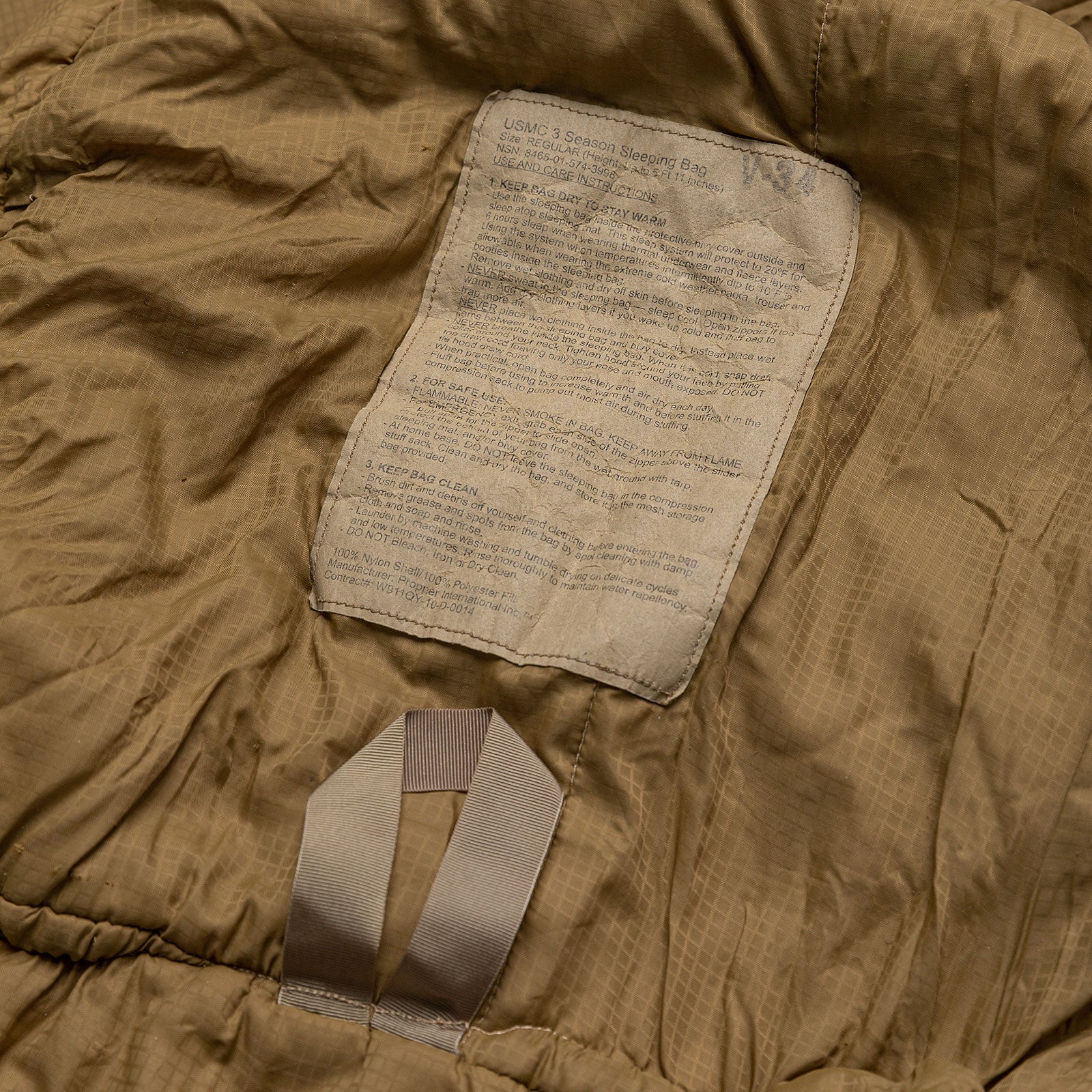 usmc_three_season_sleeping_bag_coyote_brown_surplus-06499bbbc75abb.jpg