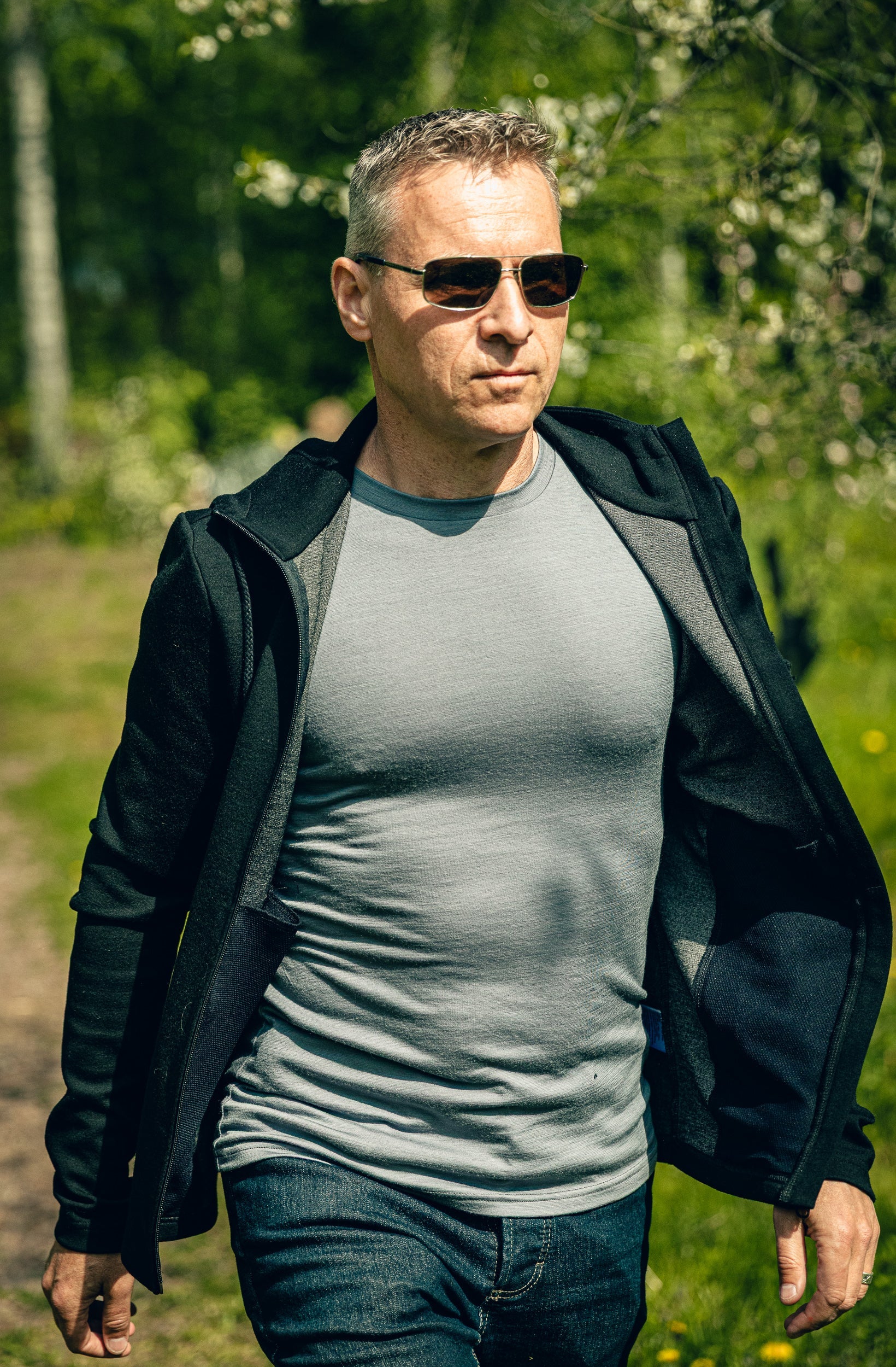varusteleka-merino-wool-hoodie-0683f052eae0bc.jpg
