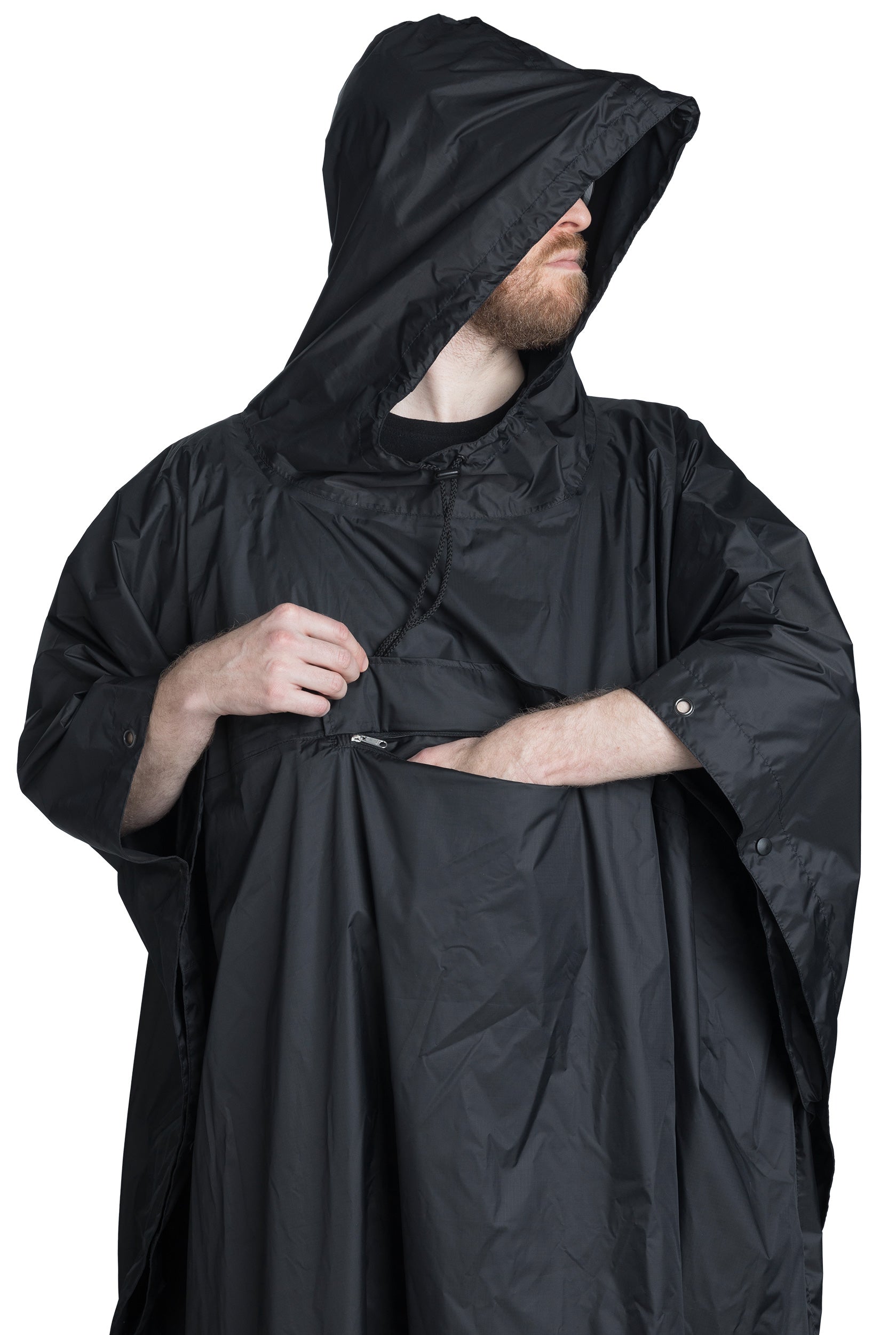 A zippered front pocket. The model is wearing a trucker cap which keeps the hood like this.