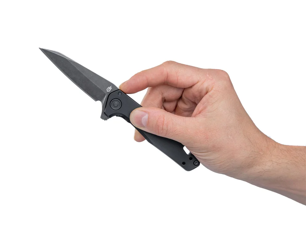 The opening mechanism is a flipper, which doubles as a finger guard.