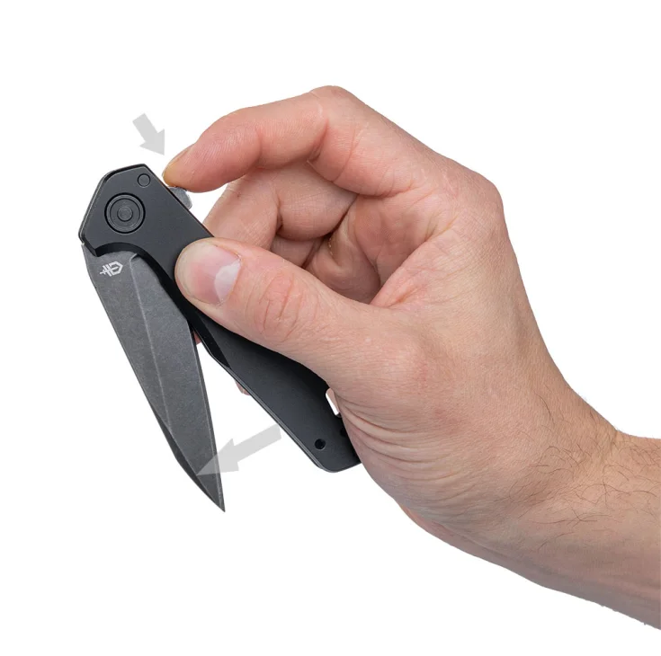 The opening mechanism is a flipper, which doubles as a finger guard.