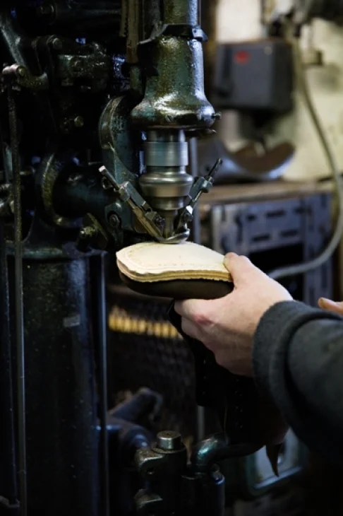 Some pictures from the factory. Here's the brass Screwing Machine.