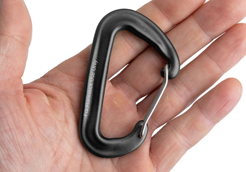 The package includes two karabiners.