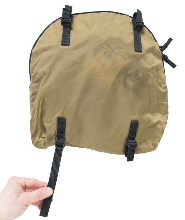 A Coyote Brown carry bag is included.