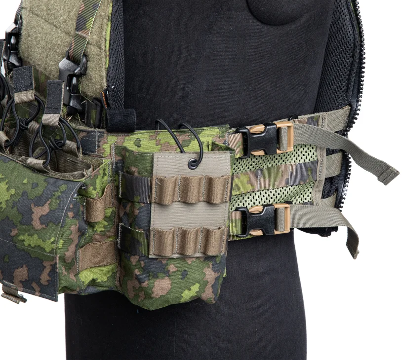 Mayflower chest rig attached to the cummerbund.