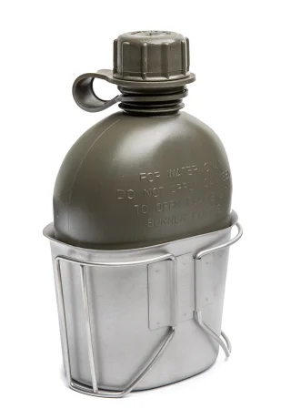 Used here with the classic US plastic canteen. Only genuine US Army canteens fit reliably inside.