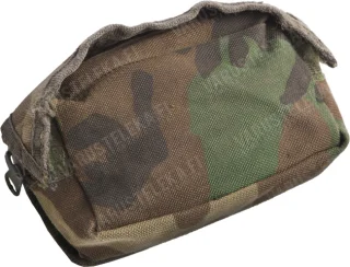 Some pouches are in Woodland camo.