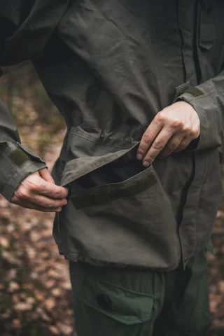 Hook-n-loop hem pockets.