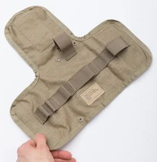 The pouch is designed to hold this organizing roll, but you don't have to take it: buy it separately if you want one.