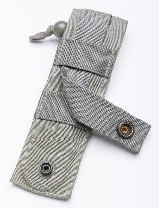 Basic single column MOLLE/PALS webbing in the back.