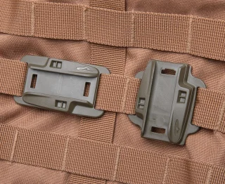 Comes with two MOLLE/PALS adapters.