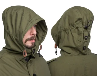 Generous and adjustable hood.