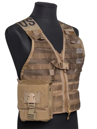 Standard MOLLE/PALS attachment and some extra rows for special needs, for example an FLC.