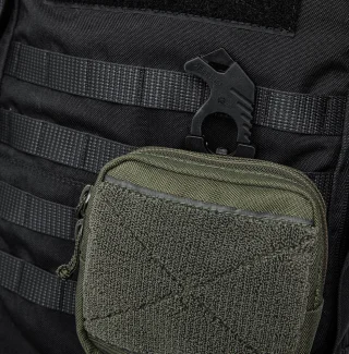 Fits behind pouches for a low profile and easy access.