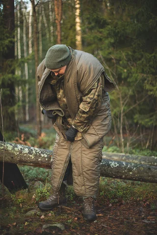 Budjetti ei taipunut lumitykkiin. Kuvittele ympärille luminen erämaa ja helvetisti pakkasta.