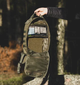 Pictured with Särmä TST CP10 Mini Combat Pack.