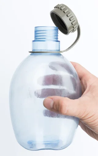 In Austria they just decided that a water bottle might as well be transparent. Why not? Volume just short of one litre. About a quart?